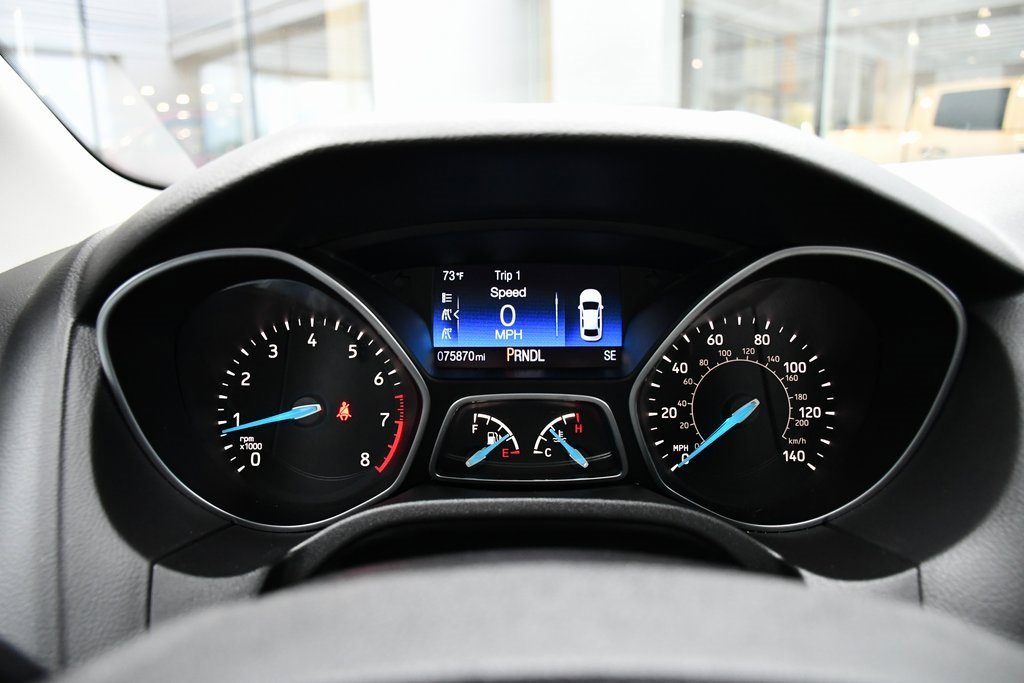 2015 Ford Focus SE photo 13