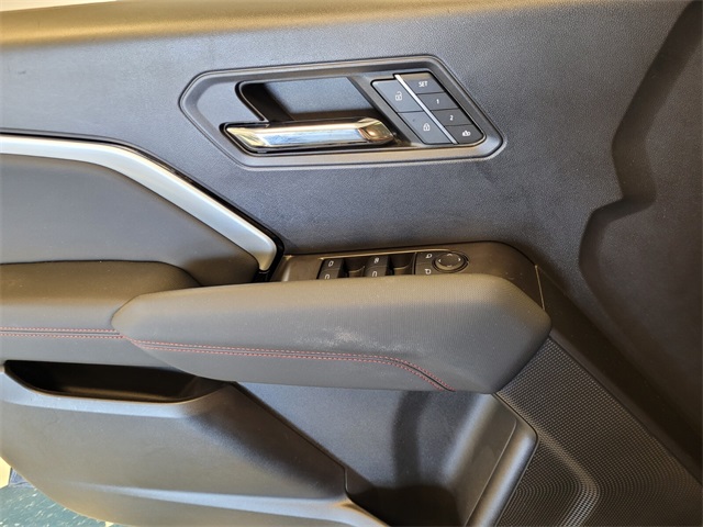 2023 Chevrolet Colorado Z71 photo 21