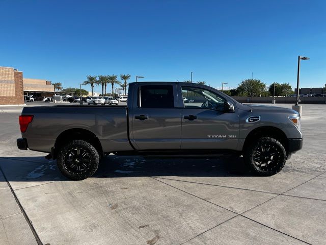 2019 Nissan Titan S photo 2