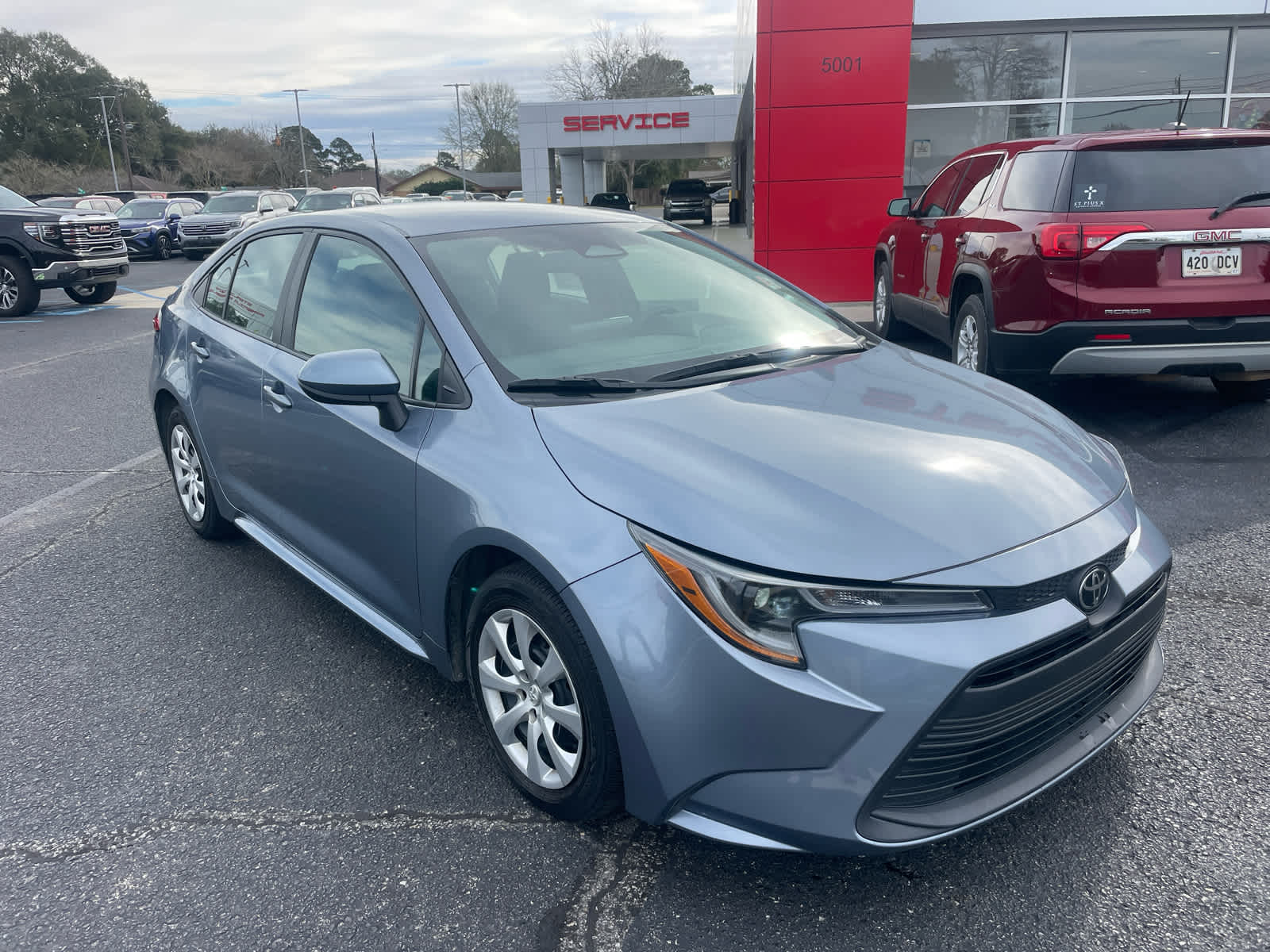 Used 2024 Toyota Corolla LE with VIN 5YFB4MDE9RP086387 for sale in Northfield, Minnesota