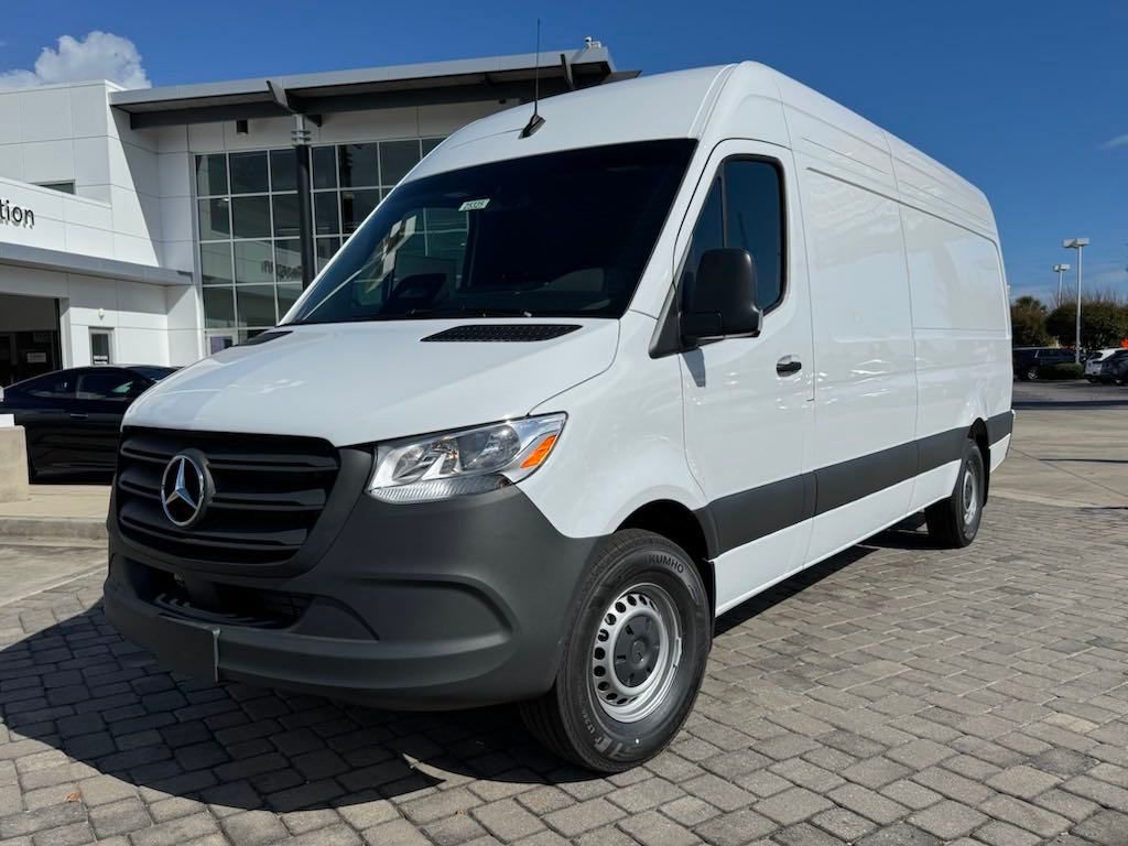 2025 Mercedes-Benz Sprinter Cargo Van Base's photo