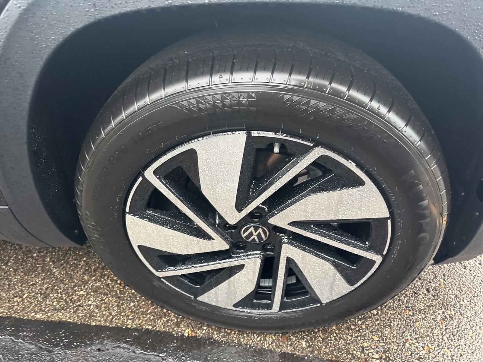 2026 Volkswagen Atlas SE Technology photo 3