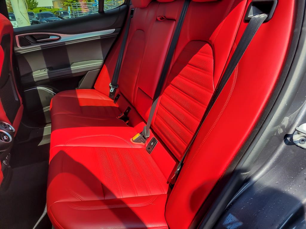 2022 Alfa Romeo Stelvio Ti Sport photo 9