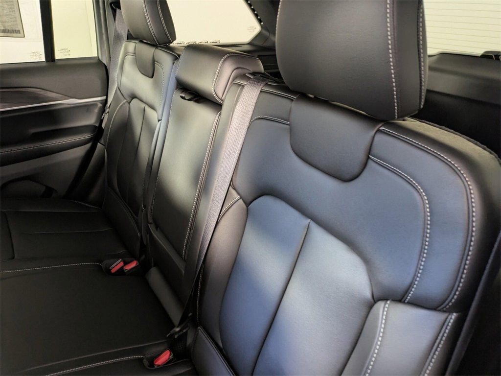 2025 Jeep Grand Cherokee Limited photo 11