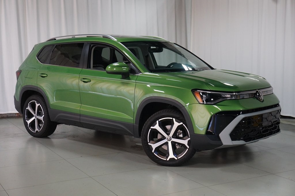2025 Volkswagen Taos SEL photo 2
