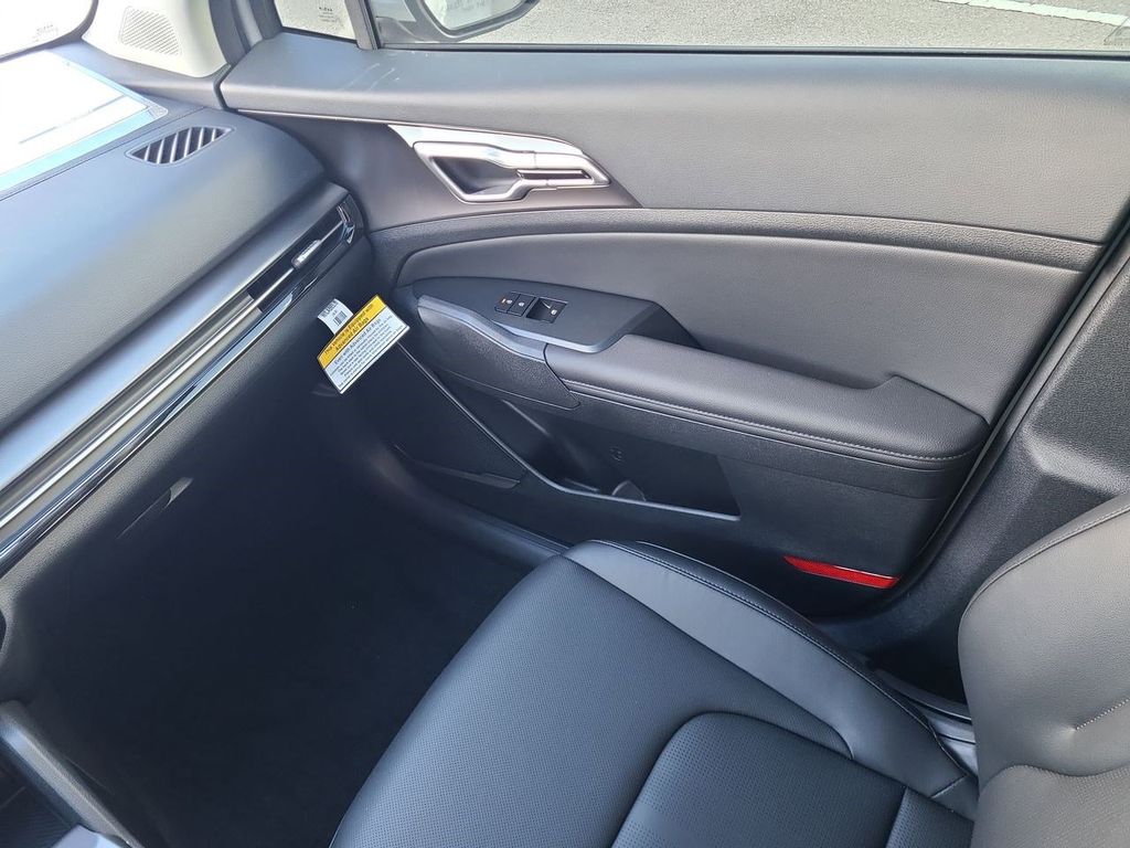 2026 Kia Sportage EX photo 16