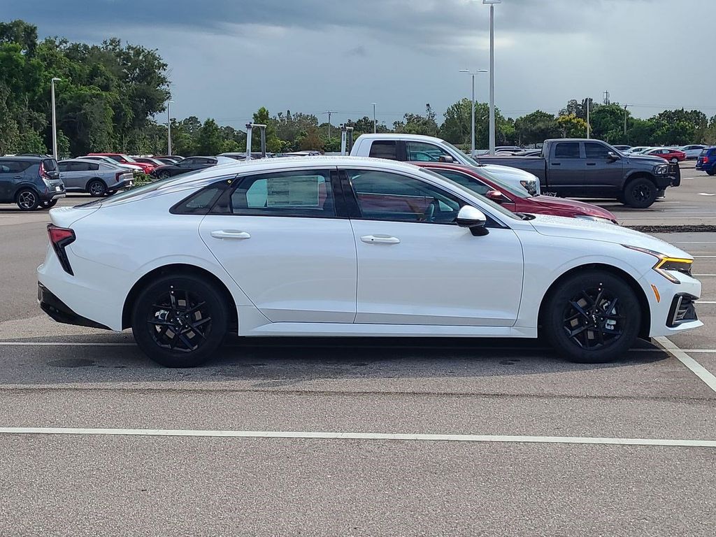 2026 Kia K5 LXS photo 4