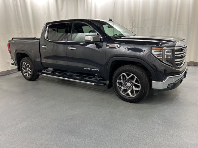 2022 GMC Sierra 1500 SLT's photo