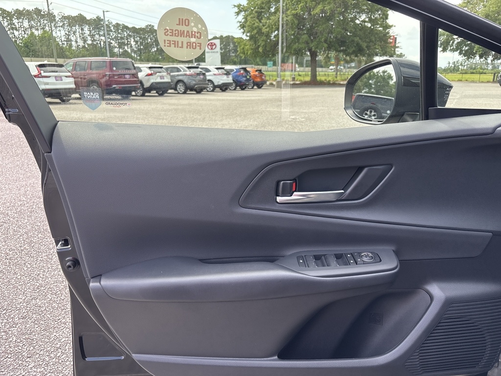 2024 Toyota Prius Prime XSE photo 14