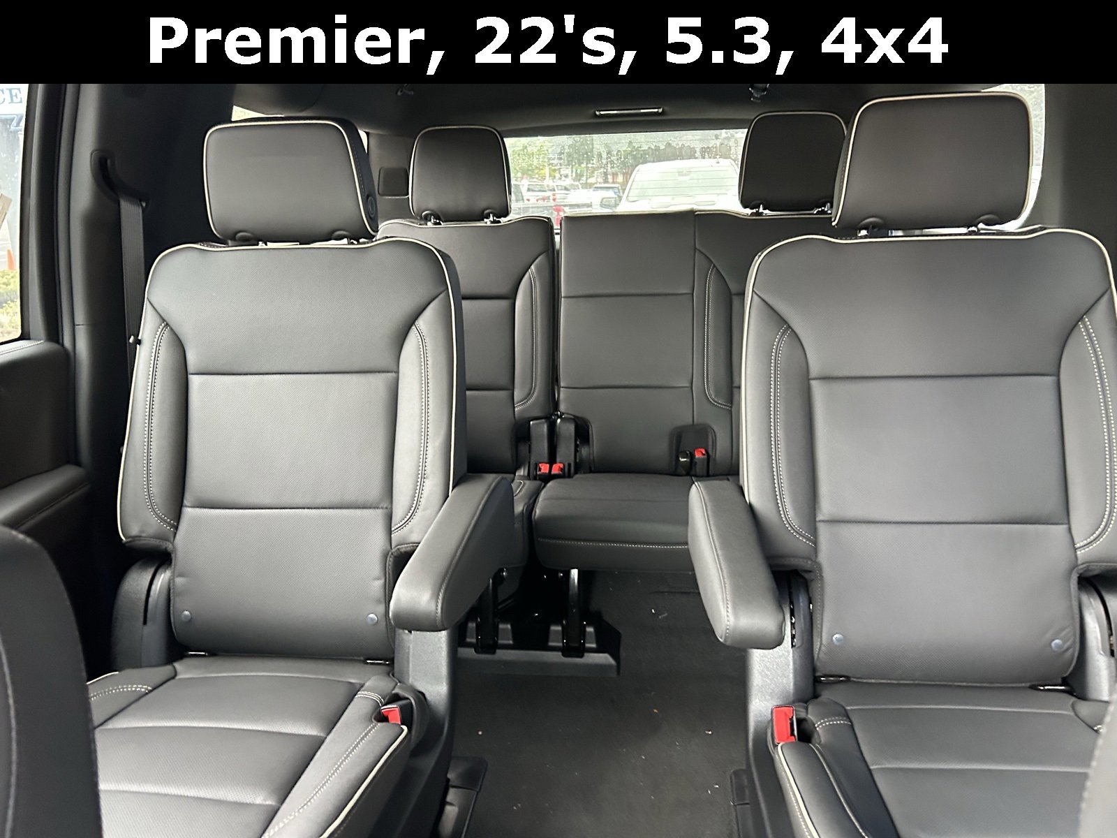 2025 Chevrolet Suburban Premier photo 21
