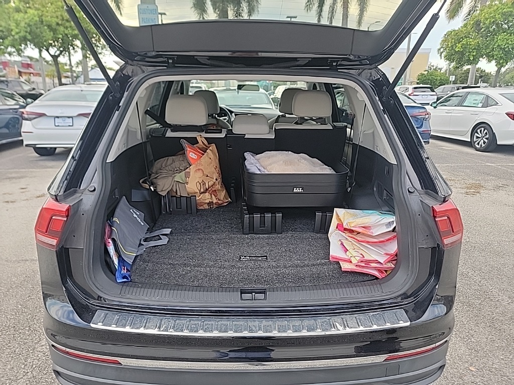 2022 Volkswagen Tiguan S photo 7