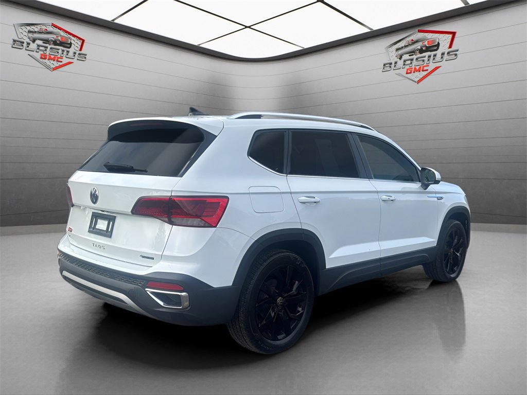 2023 Volkswagen Taos SE photo 4