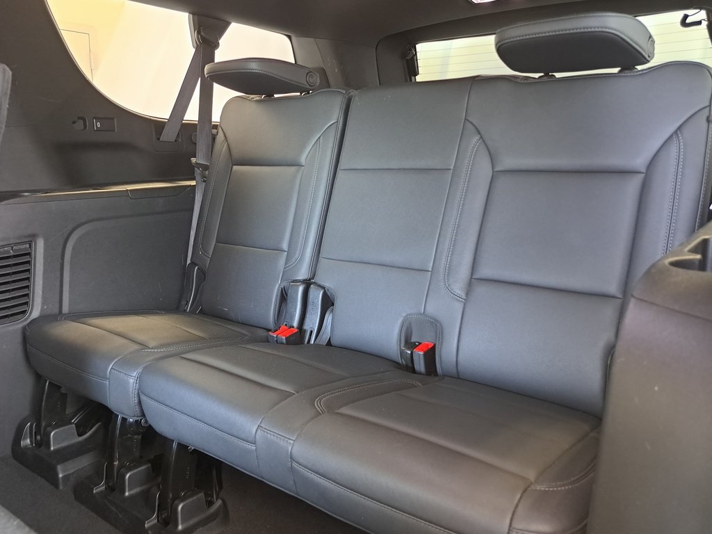 2023 Chevrolet Suburban LT photo 31