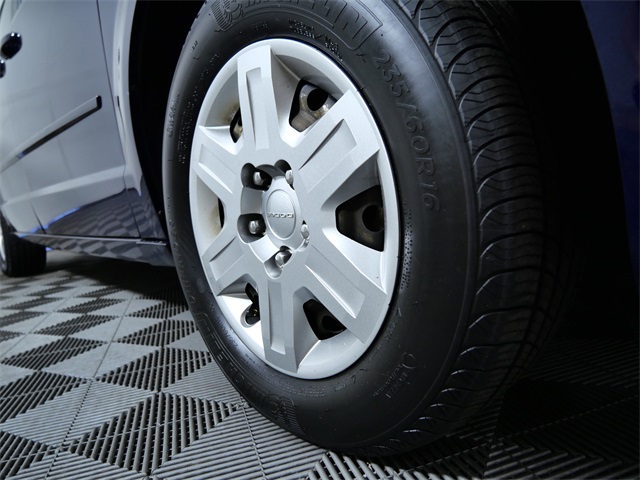 2012 Dodge Grand Caravan SE photo 2