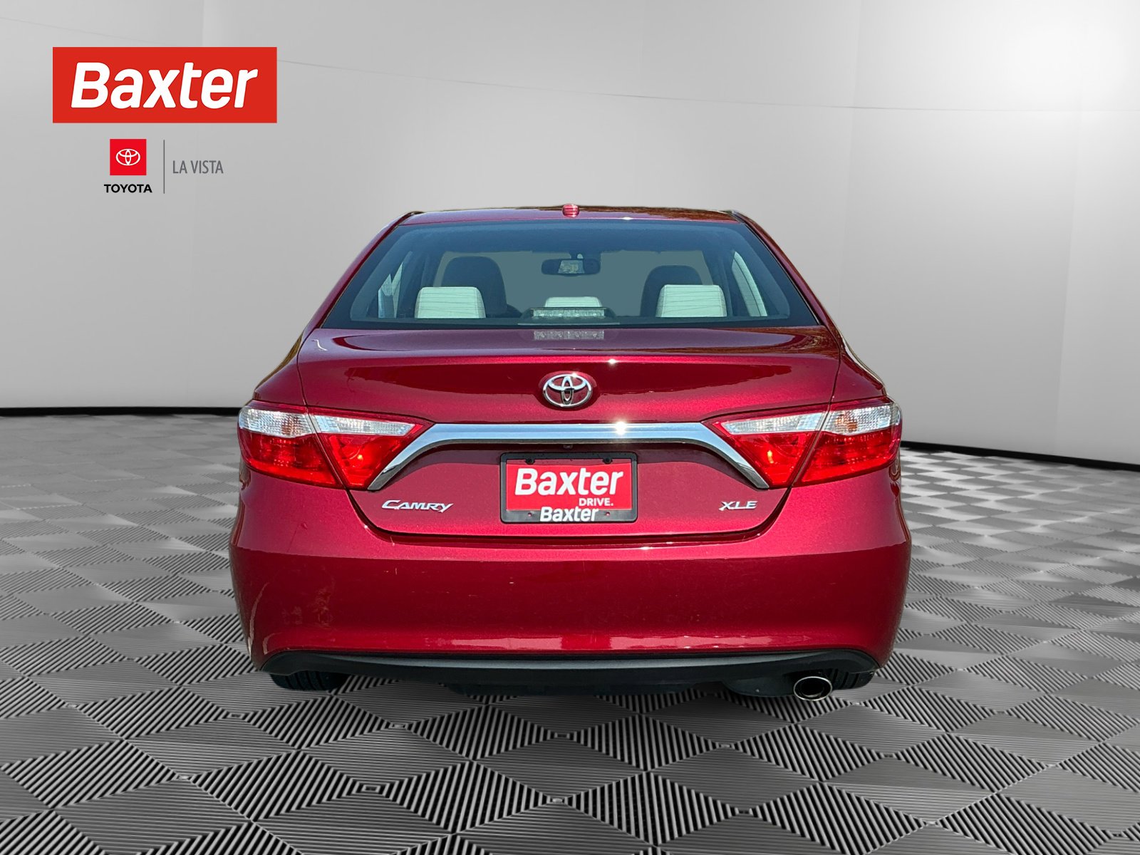 2015 Toyota Camry XLE photo 7