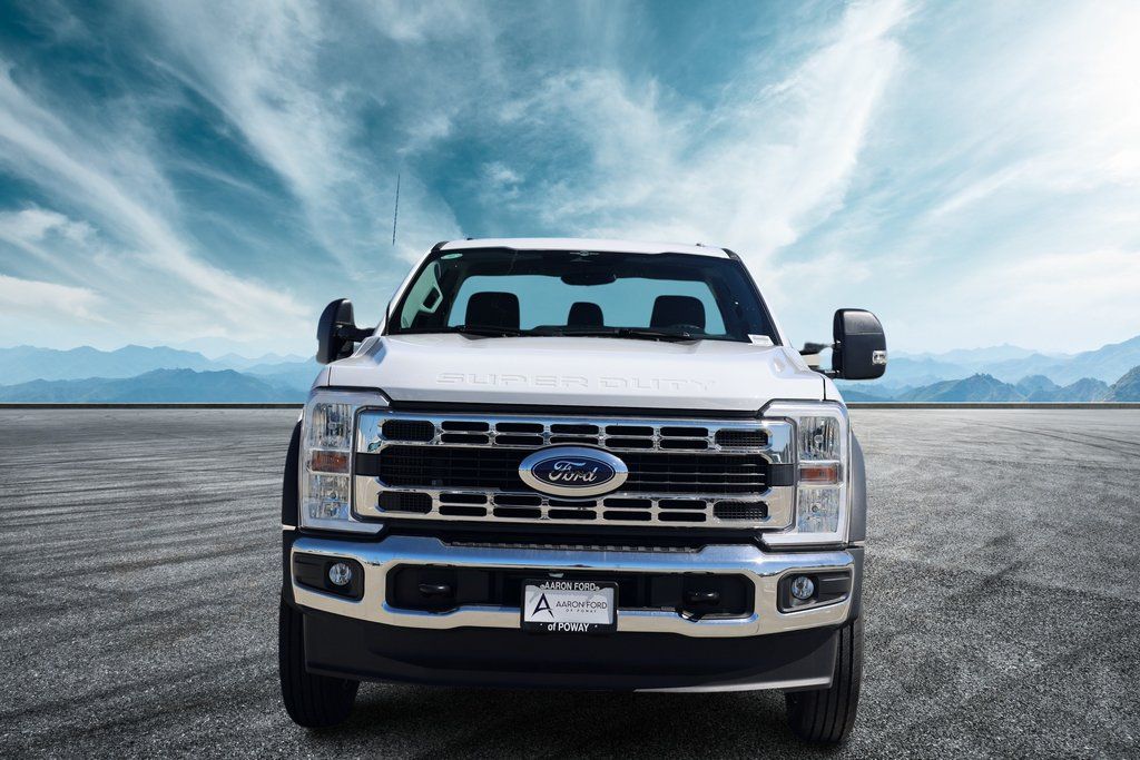 2024 Ford F-550 XL photo 4