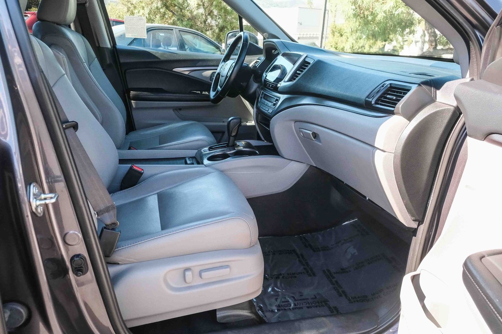 2017 Honda Pilot EX-L photo 17