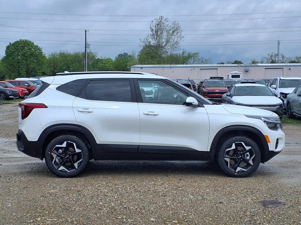 2025 Kia Seltos EX photo 2