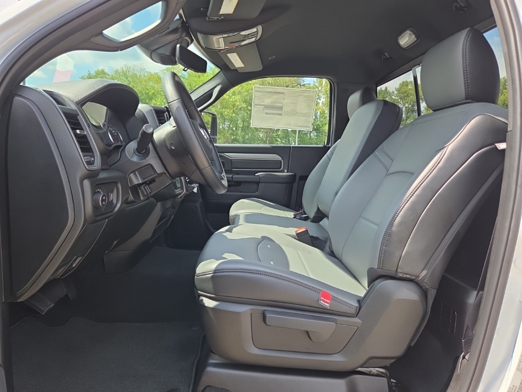 2026 Ram 3500 Tradesman photo 11