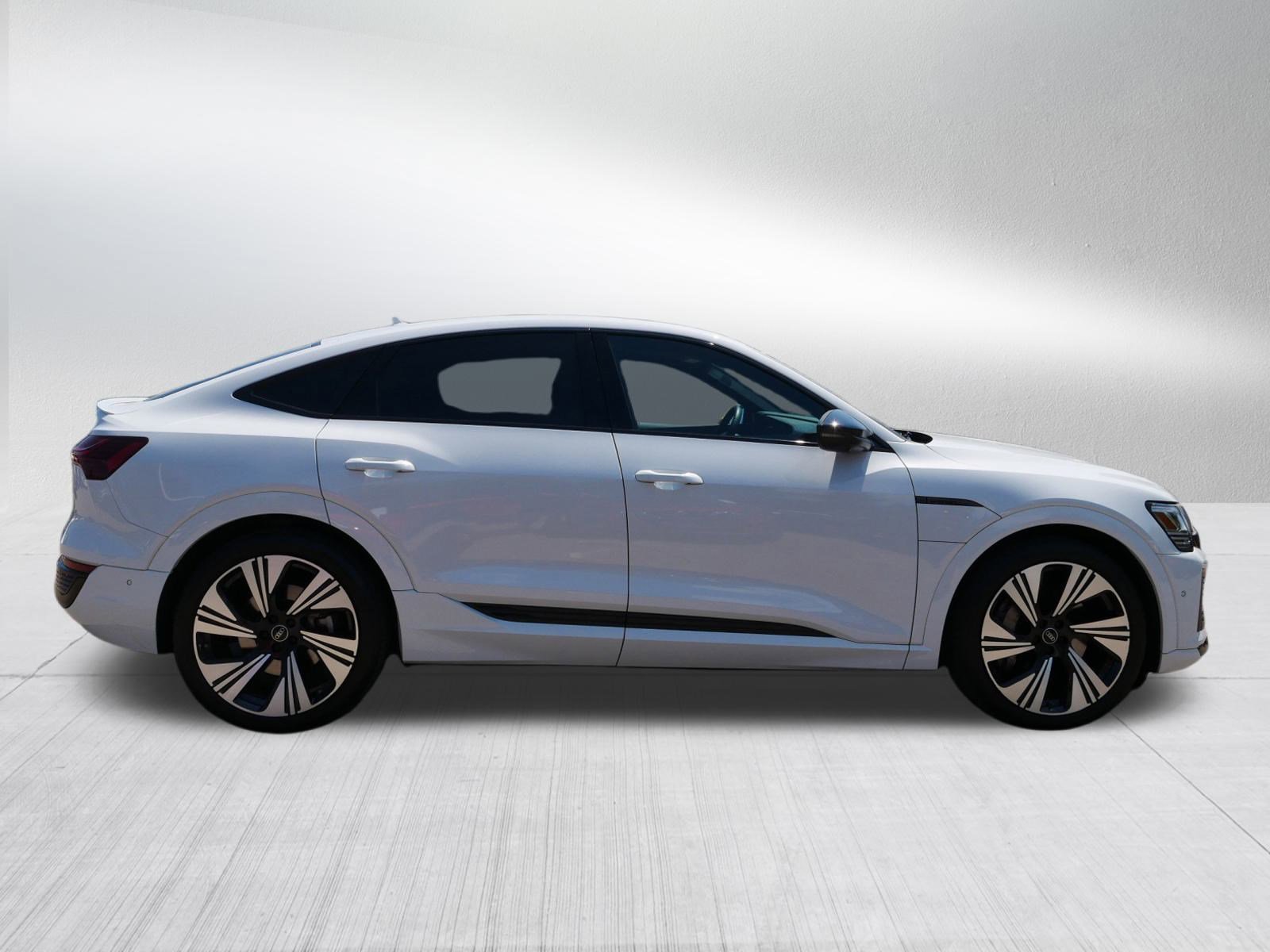 2024 Audi Q8 E-tron line Prestige photo 8