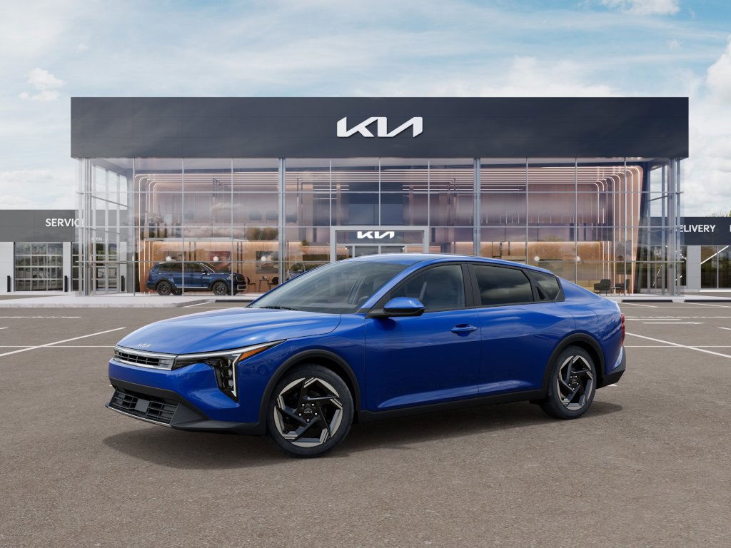 2025 Kia K4 EX photo 2