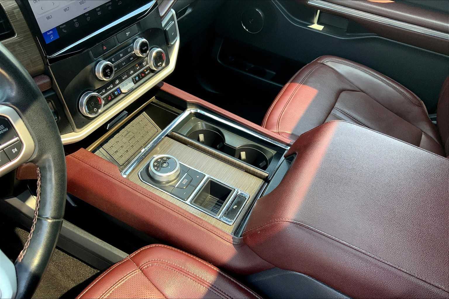 2023 Ford Expedition Limited photo 16