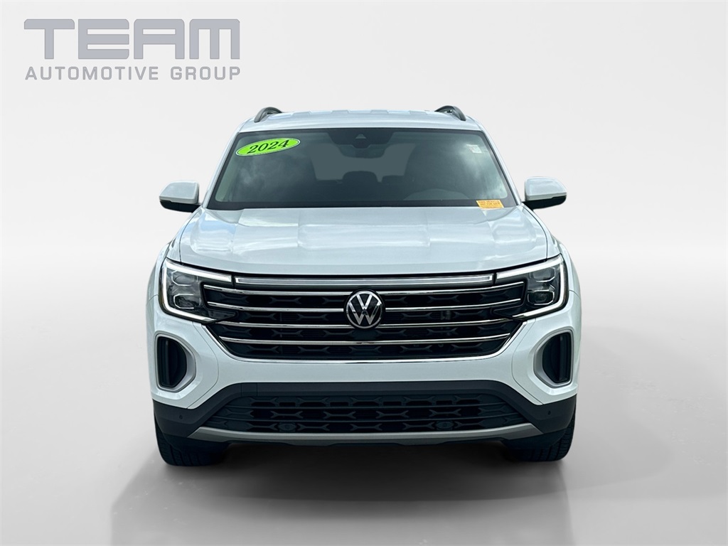 2024 Volkswagen Atlas SE Technology photo 2
