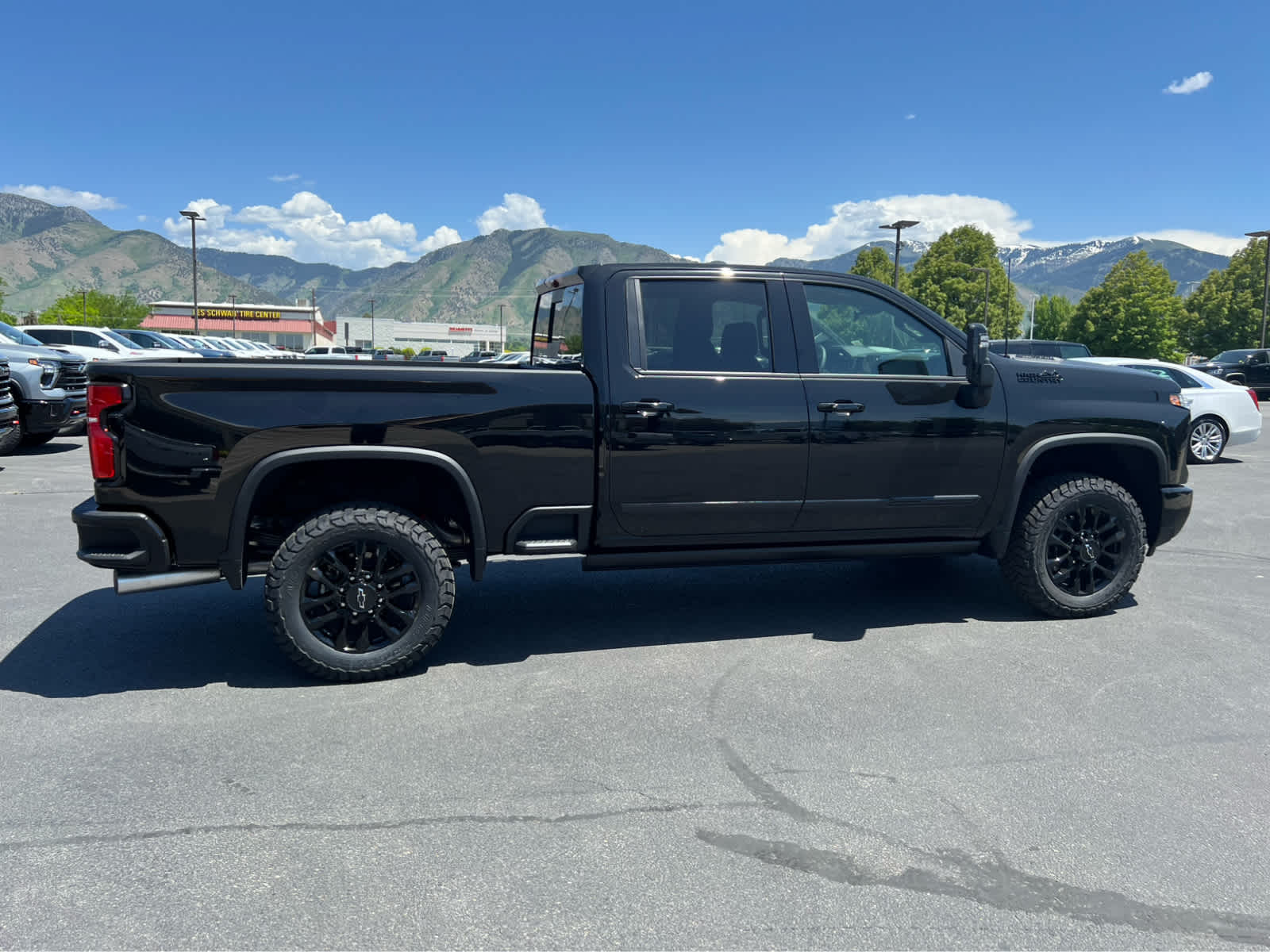 2025 Chevrolet Silverado 2500HD High Country photo 5