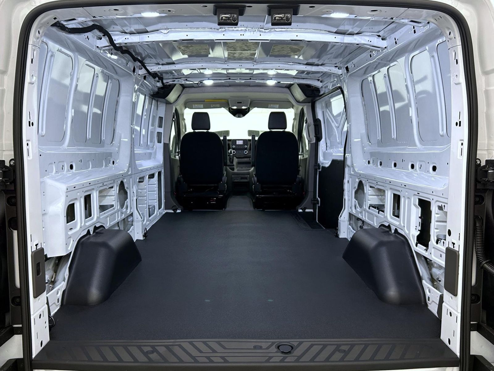 2025 Ford Transit photo 18