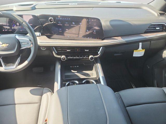 2025 Chevrolet Suburban Premier photo 11