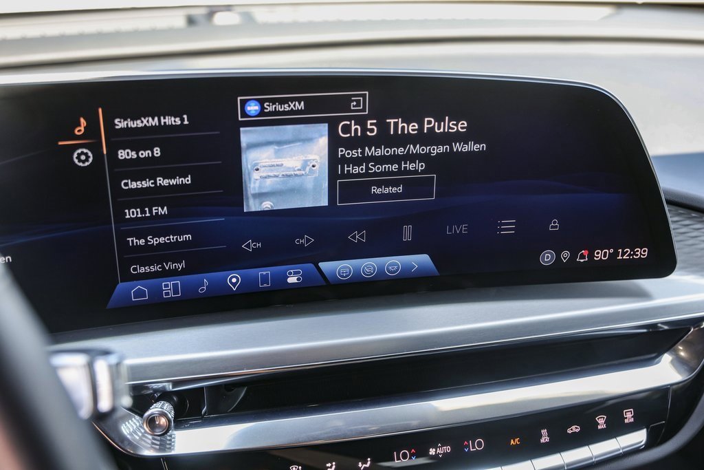 2024 Cadillac Lyriq Luxury photo 14