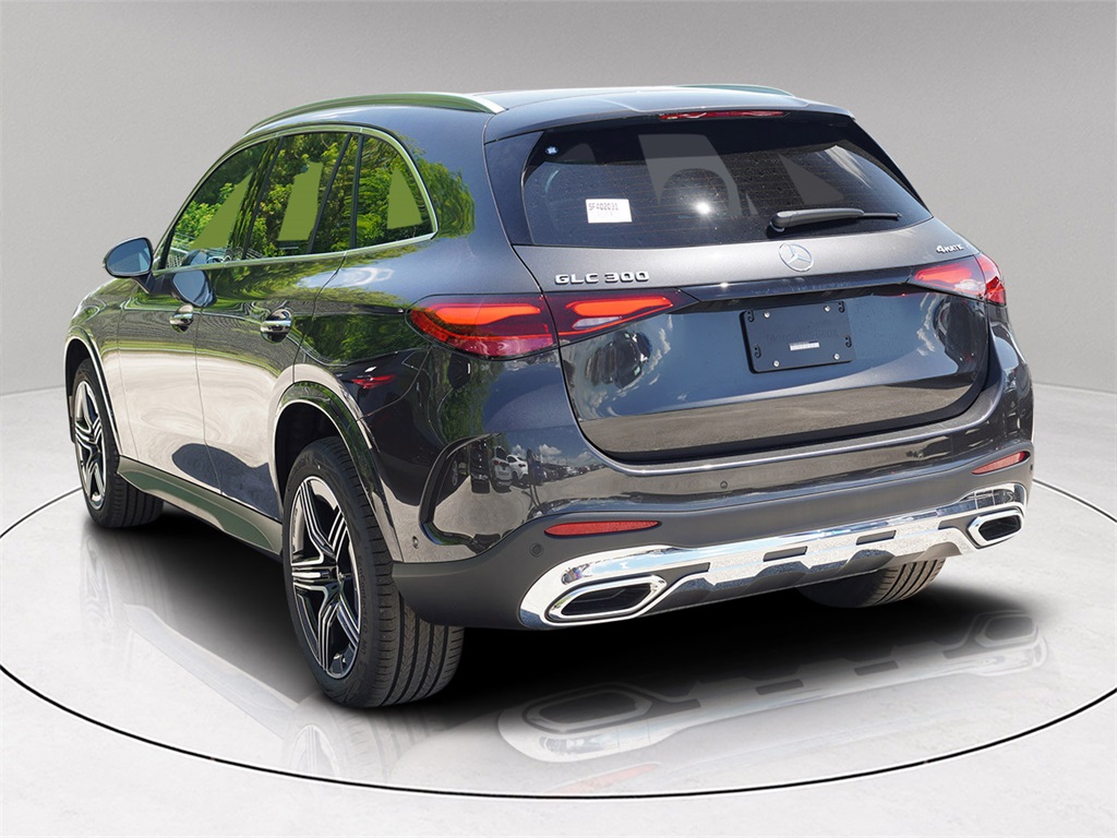 2025 Mercedes Benz GLC 300 4MATIC photo 4