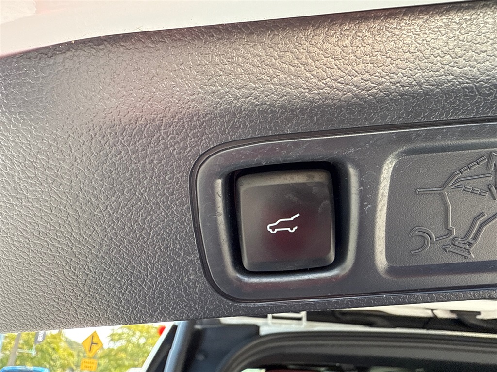 2023 Ford Expedition Limited photo 18