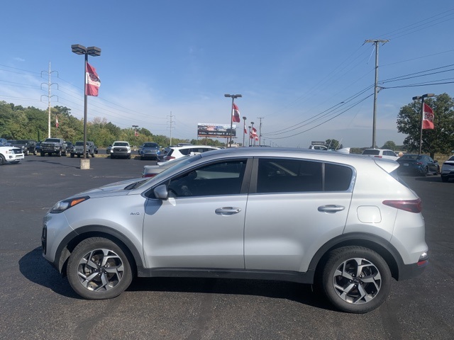 2020 Kia Sportage LX photo 2