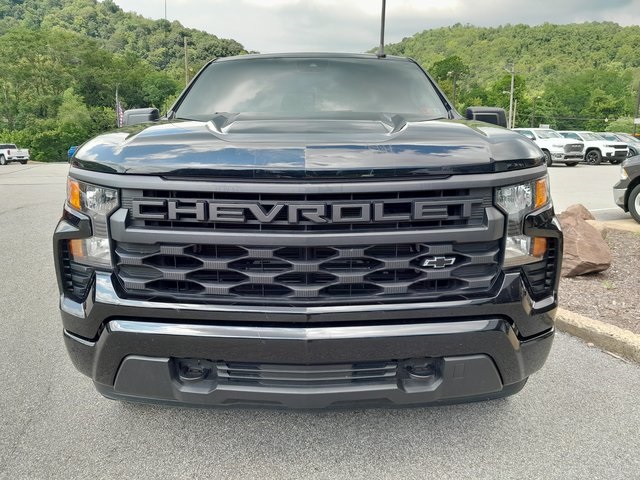 2023 Chevrolet Silverado 1500 Custom photo 4