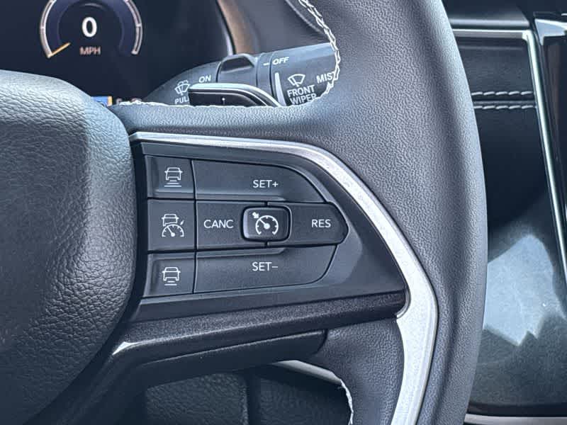 2023 Jeep Grand Cherokee Altitude photo 25