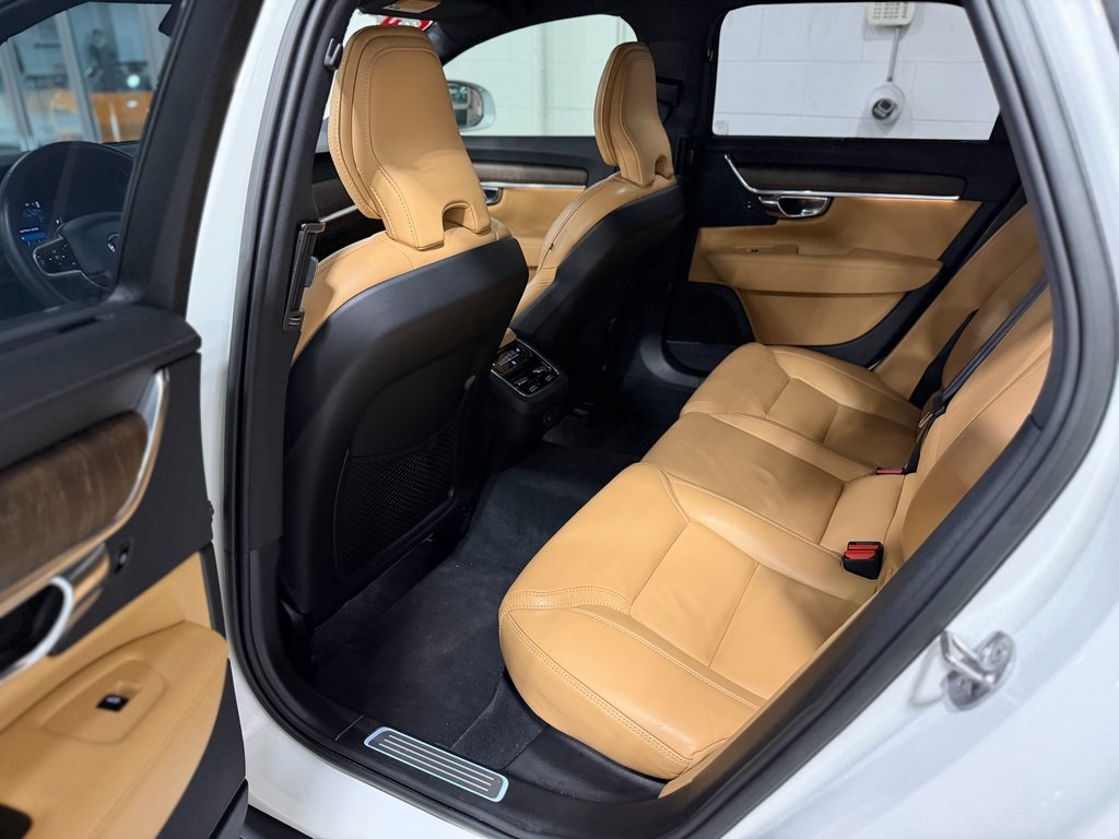 2023 VOLVO V90CC - Image 11