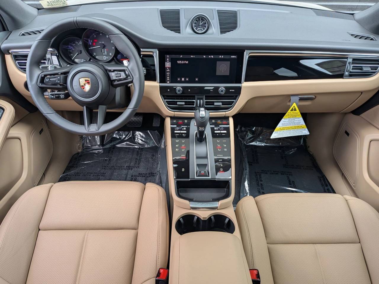 2026 Porsche Macan T photo 20