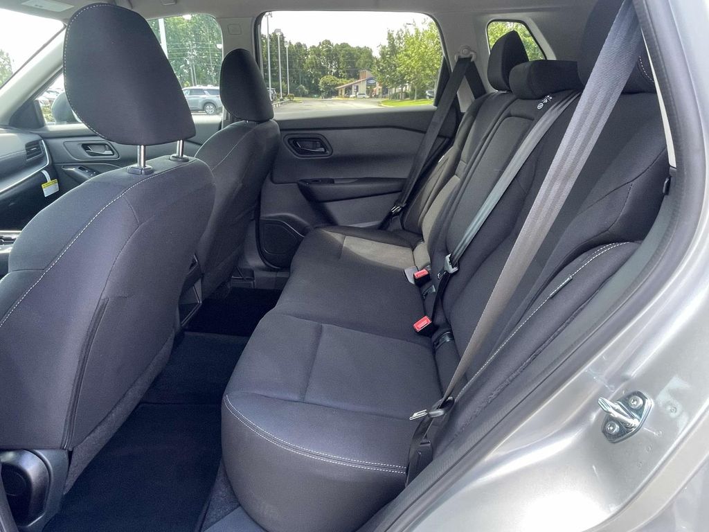 2025 Nissan Rogue S photo 7