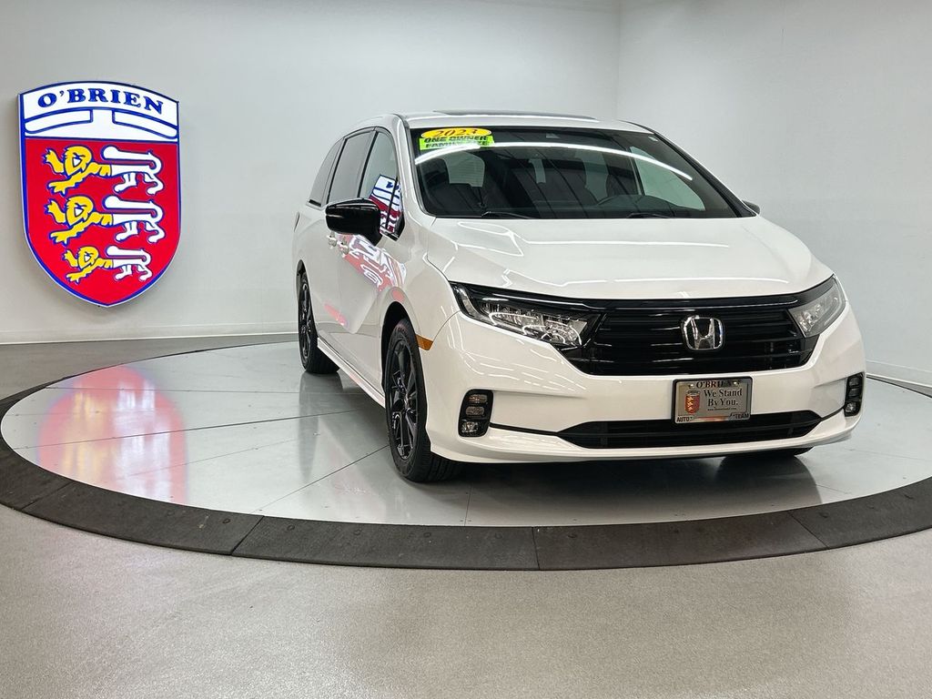 2023 Honda Odyssey SPORT's photo