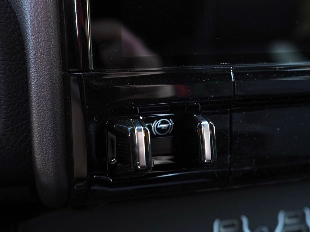 New 2026 Ceramic Gray Clear-Coat Exterior Paint RAM Laramie image 13