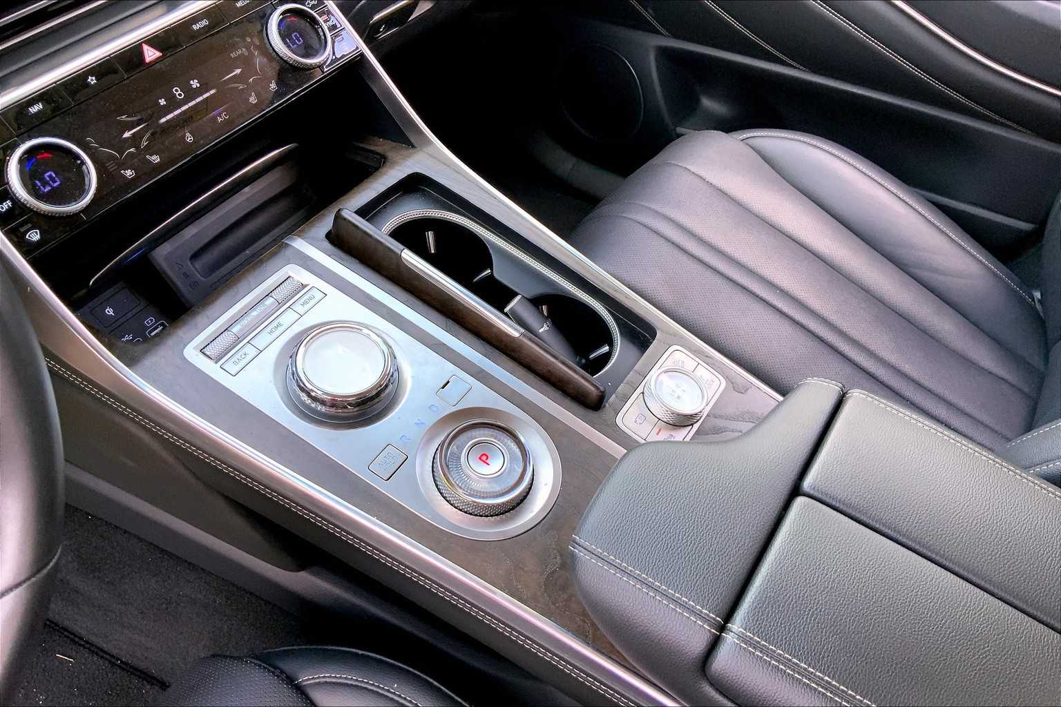 2024 Genesis GV80 3.5T AWD photo 12
