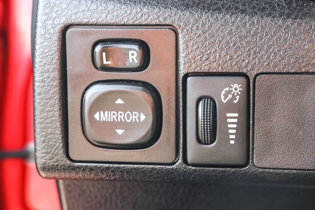 2015 Toyota Corolla L photo 15