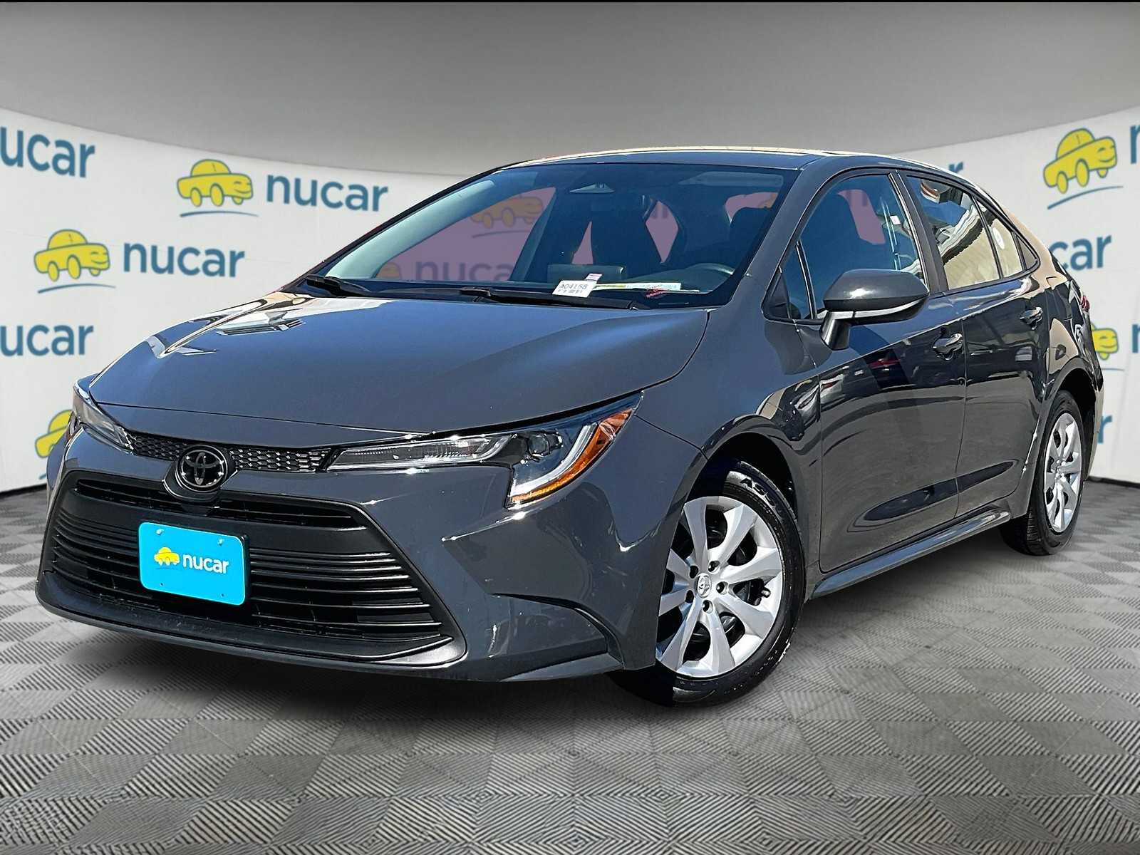 2023 Toyota Corolla LE photo 3