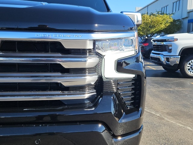 2026 Chevrolet Silverado 1500 High Country photo 2