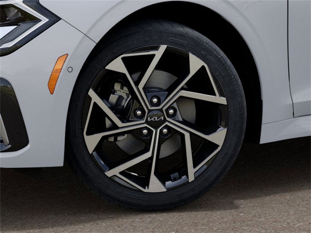 2025 Kia K5 EX photo 8