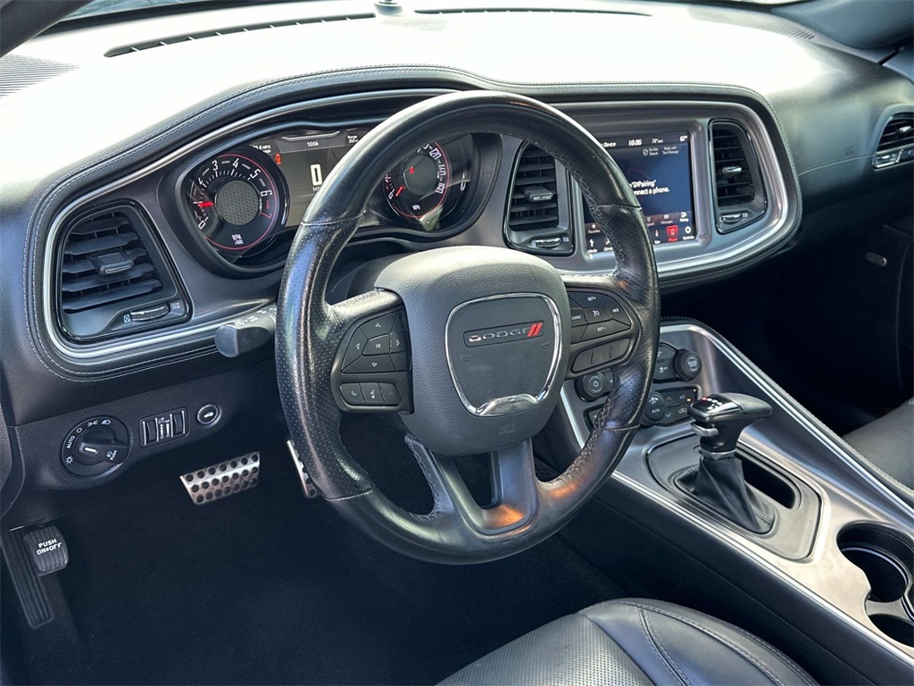 2020 Dodge Challenger SXT photo 2