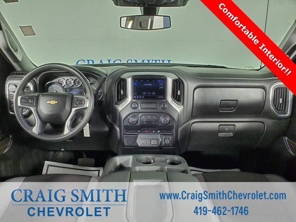 2020 Chevrolet Silverado 1500 LT photo 3