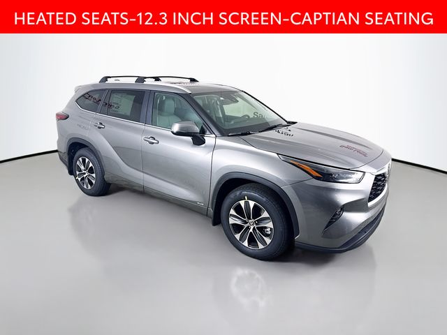 2026 Toyota Highlander XLE's photo