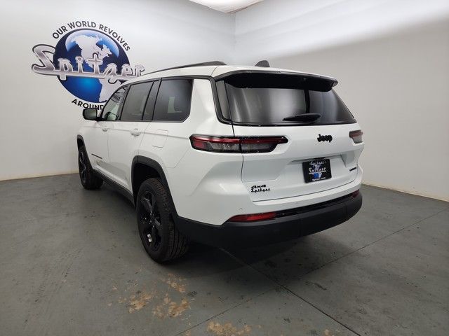 2025 Jeep Grand Cherokee Limited photo 4